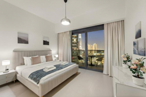 Luxe 4BR with Burj View l Pool & Gym